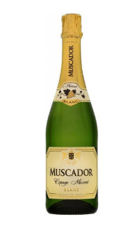 Игристое вино Muscador Blanc Doux 0.75 л